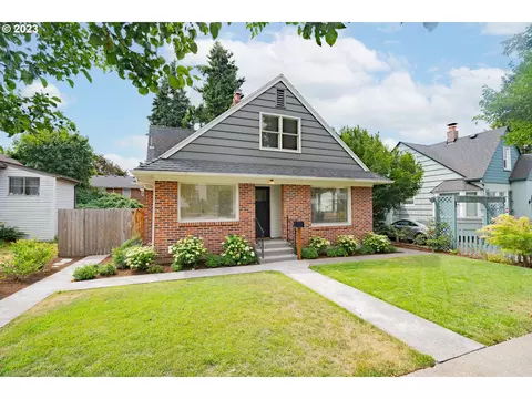 205 W 27th St, Vancouver, WA 98660