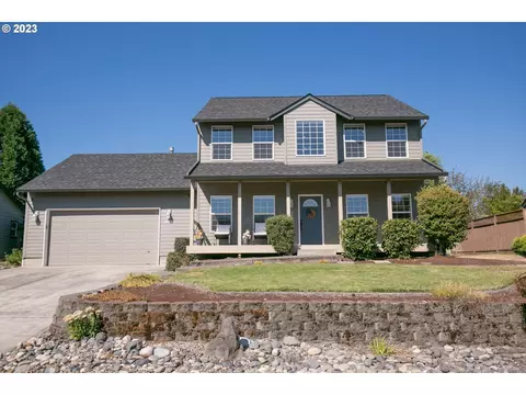 633 E Pioneer Loop, La Center, WA 98629
