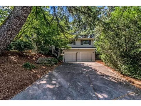4808 SW Seymour Ct, Portland, OR 97221