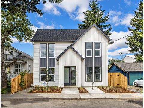 6211 SE 83rd Ave #2, Portland, OR 97266
