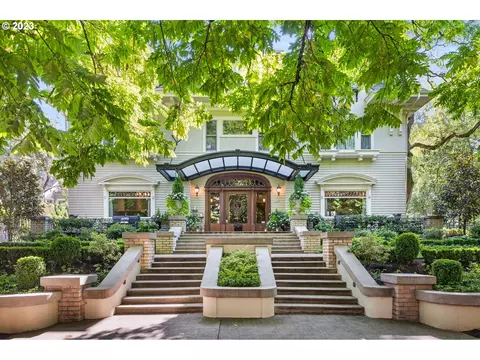 1408 NE Knott St, Portland, OR 97212
