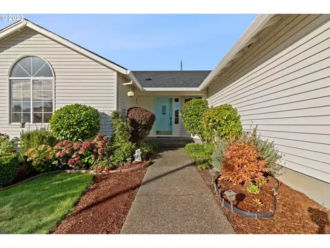 3195 SW Sandlewood Ln, Gresham, OR 97080