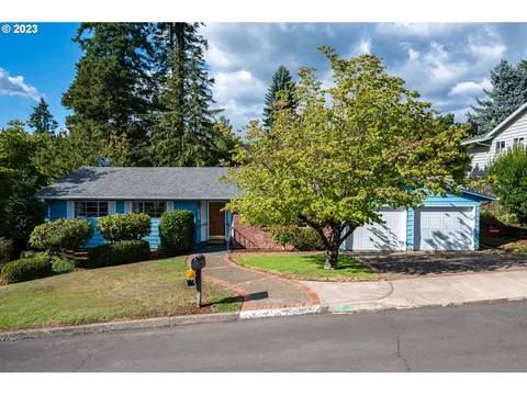 6677 SW Bancroft Way, Portland, OR 97225