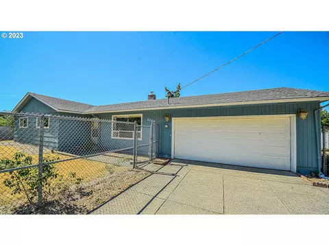 2764 Columbia Blvd, Saint Helens, OR 97051