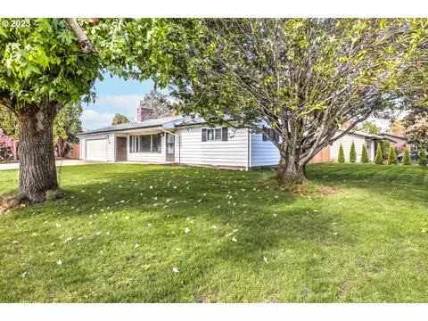976 S Fawn St, Cornelius, OR 97113