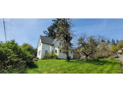 8570 Bachman Dr, Gladstone, OR 97027 photo 1