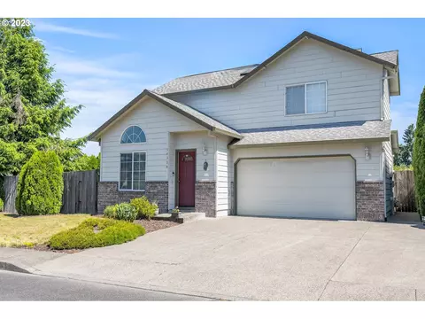 34334 NE Sunset Loop, Scappoose, OR 97056