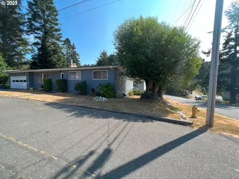 29701 Park Tr, Gold Beach, OR 97444