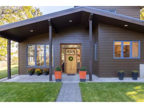 6210 Highway 30w - Rowena, The Dalles, OR 97058