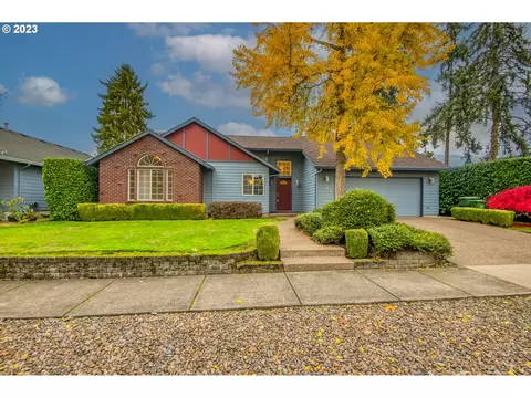 905 E Henry Rd, Newberg, OR 97132