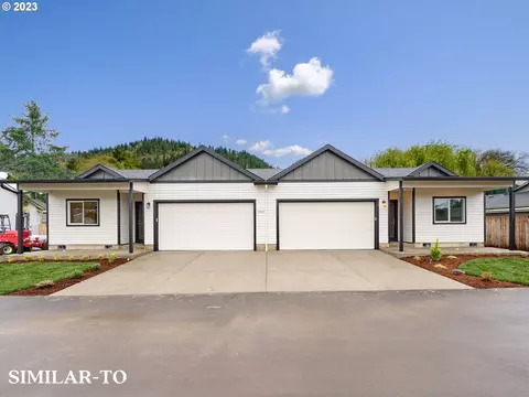 2455 Rolltide Ct, Lebanon, OR 97355