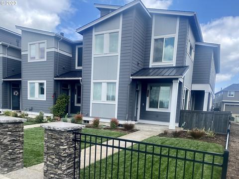 5501 SE Logan Ln, Hillsboro, OR 97123