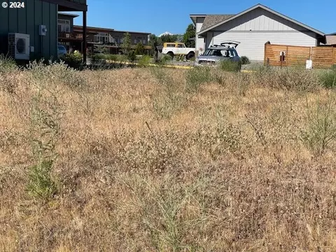 176 Blue Heron Ct, The Dalles, OR 97058