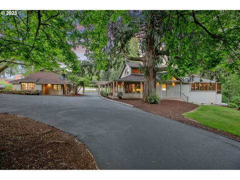24130 S Newkirchner Rd, Oregon City, OR 97045