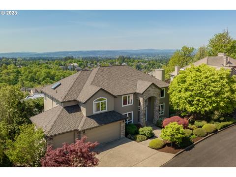 8921 NW Bartholomew Dr, Portland, OR 97229