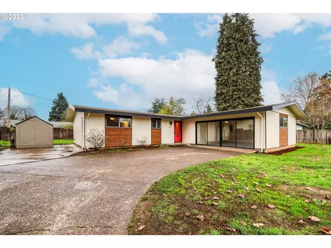 1725 Camelot Ave, Eugene, OR 97404