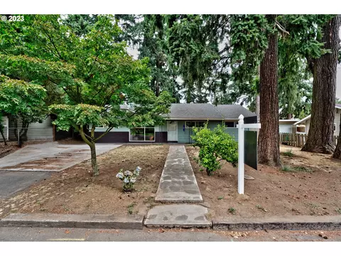 708 SE 137th Ave, Portland, OR 97233
