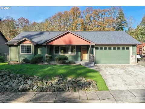 48449 E Meadow Way, Oakridge, OR 97463