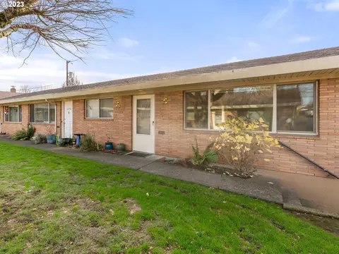 2798 SE 81st Ave, Portland, OR 97206