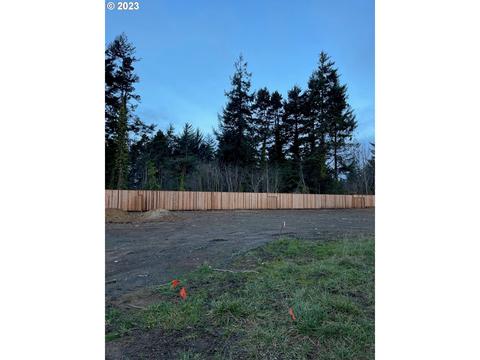 North Ne, Bandon, OR 97411