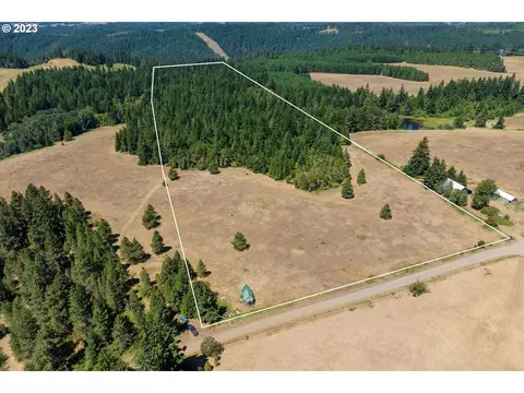 399 Mcgowan Rd, Lyle, WA 98635