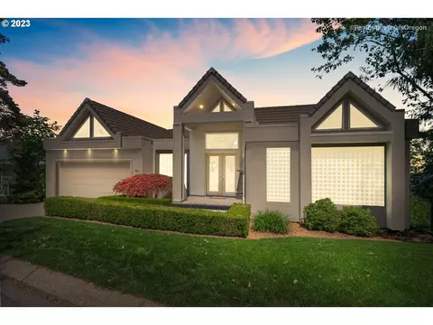 63 Garibaldi St, Lake Oswego, OR 97035
