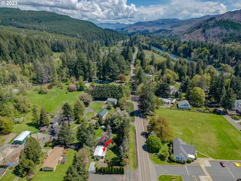 42891 Mckenzie Hwy, Leaburg, OR 97489