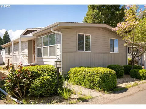 1800 Lakewood Ct #2, Eugene, OR 97402