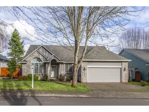 17955 SW Frederick Ln, Sherwood, OR 97140