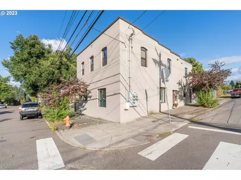 1202 Jackson St, Oregon City, OR 97045
