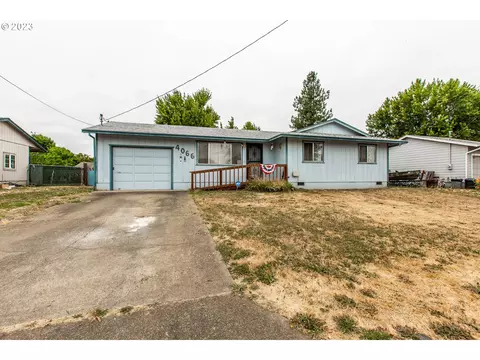 4066 Stella St, Roseburg, OR 97471