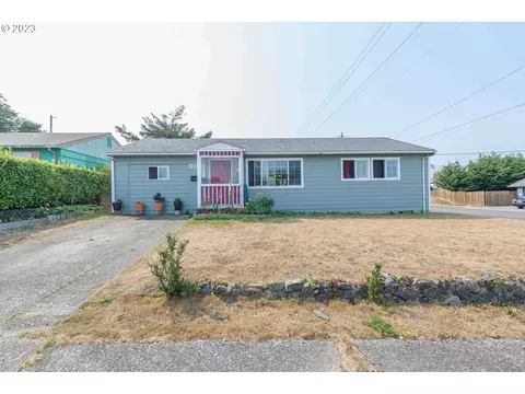 1005 Montgomery Ave, Coos Bay, OR 97420