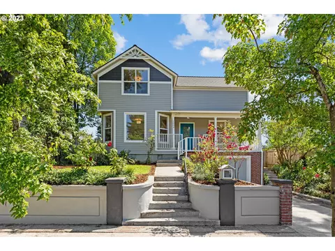 1009 W 16th St, Vancouver, WA 98660