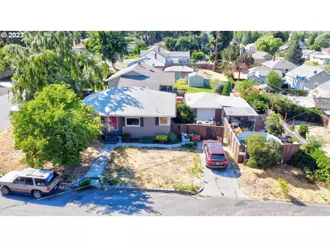 1215 Blakely Way, The Dalles, OR 97058