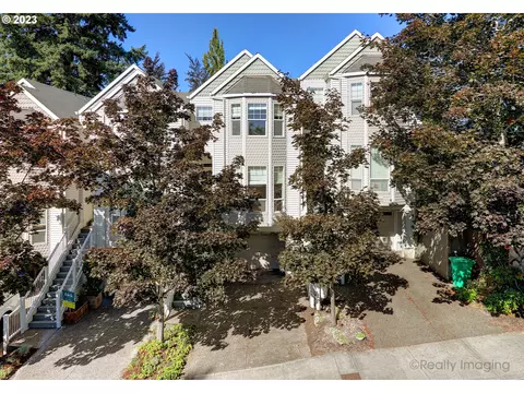 6209 SW 18th Dr, Portland, OR 97239