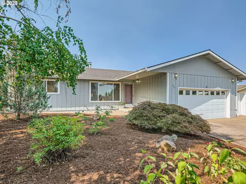 549 NE Dogwood Ct, Dallas, OR 97338