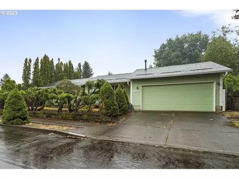 1012 SE 23rd St, Troutdale, OR 97060