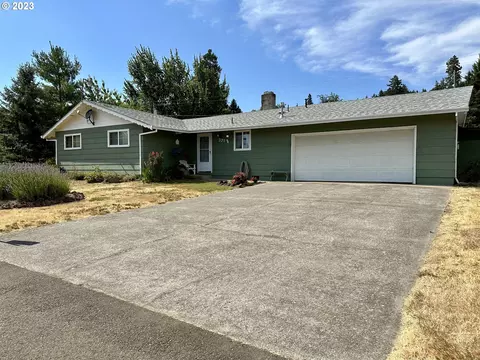 371 E Fourth Ave, Sutherlin, OR 97479