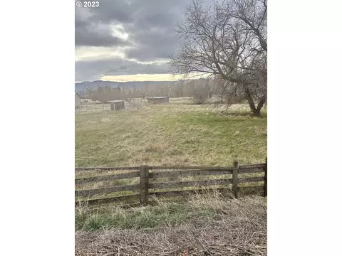 Blackhawk, La Grande, OR 97850