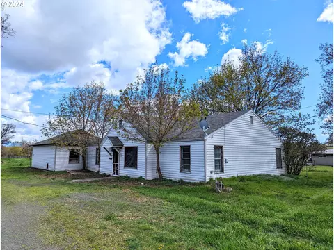 3203 N Spruce St, La Grande, OR 97850