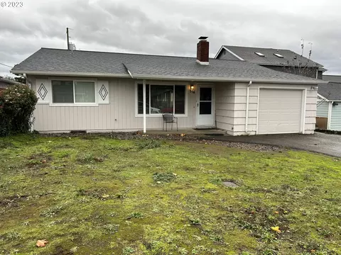 954 Nopal St, Florence, OR 97439