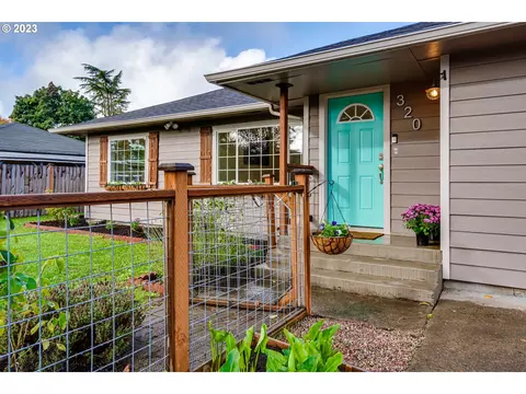 320 33rd St, Springfield, OR 97478