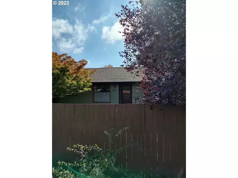 3890 Barger Dr, Eugene, OR 97402