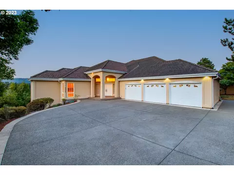 2207 NW Lake Rd, Camas, WA 98607