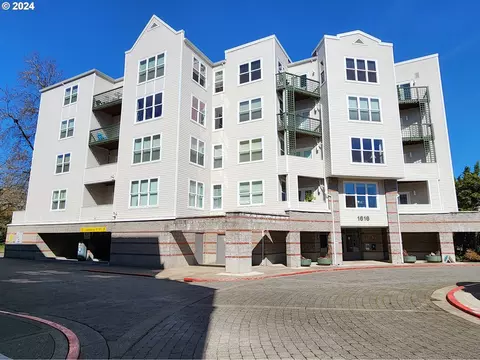 1616 S Harbor Way #604, Portland, OR 97201