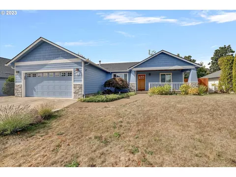 615 NW Heath St, Dallas, OR 97338