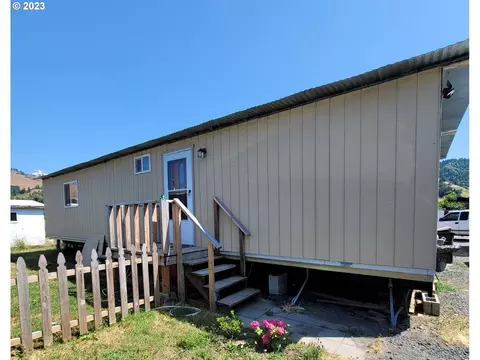 800 King St #15, Powers, OR 97466 photo 1
