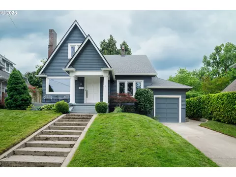 3216 NEverett St, Portland, OR 97232