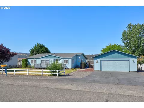 622 Sunridge Ave, Dallesport, WA 98617