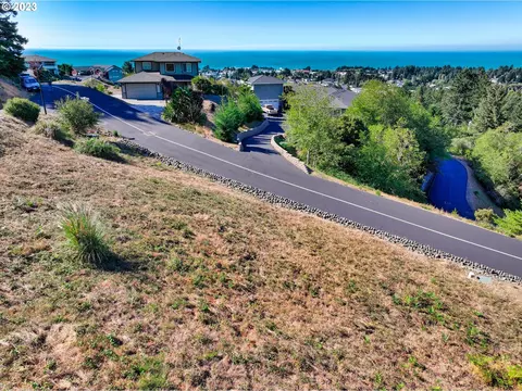 Pacific Terrace Dr, Brookings, OR 97415